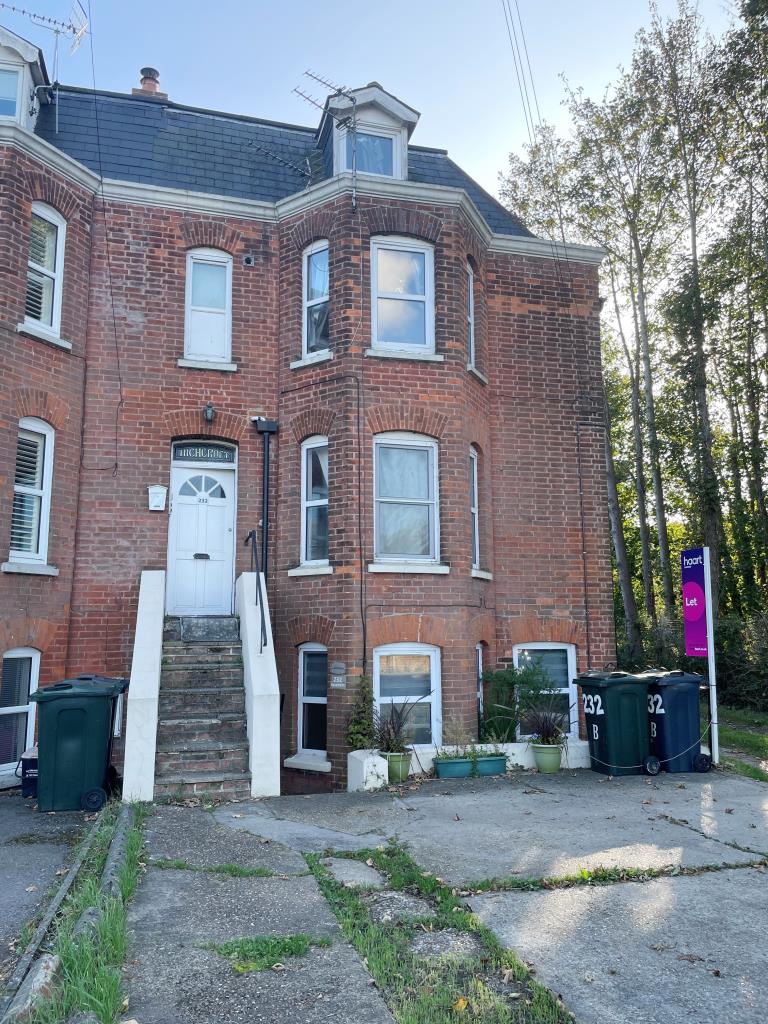 Lot: 98 - FREEHOLD BLOCK OF FLATS FOR INVESTMENT -